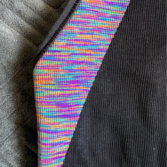 Lululemon Love Revealed Bra Black / Rainbow - Picture 6 of 9